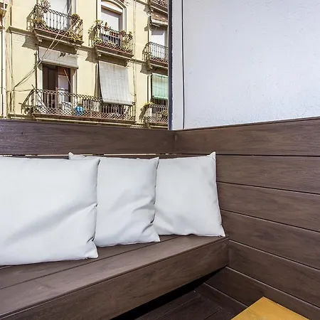 1 Bedroom Carrer Del Poeta Cabanyes Apartment Barcelona